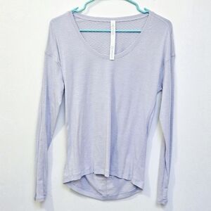 Lululemon sz 2 Pin Stripe Long Sleeve Ice Blue Top Athleisure Casual top Blouse